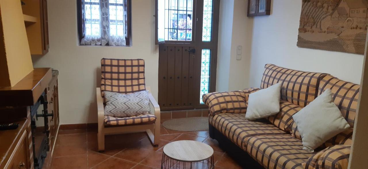 Casa Luciita: Agradable Con Chimenea, Patio Y Bbq. Holiday home *
