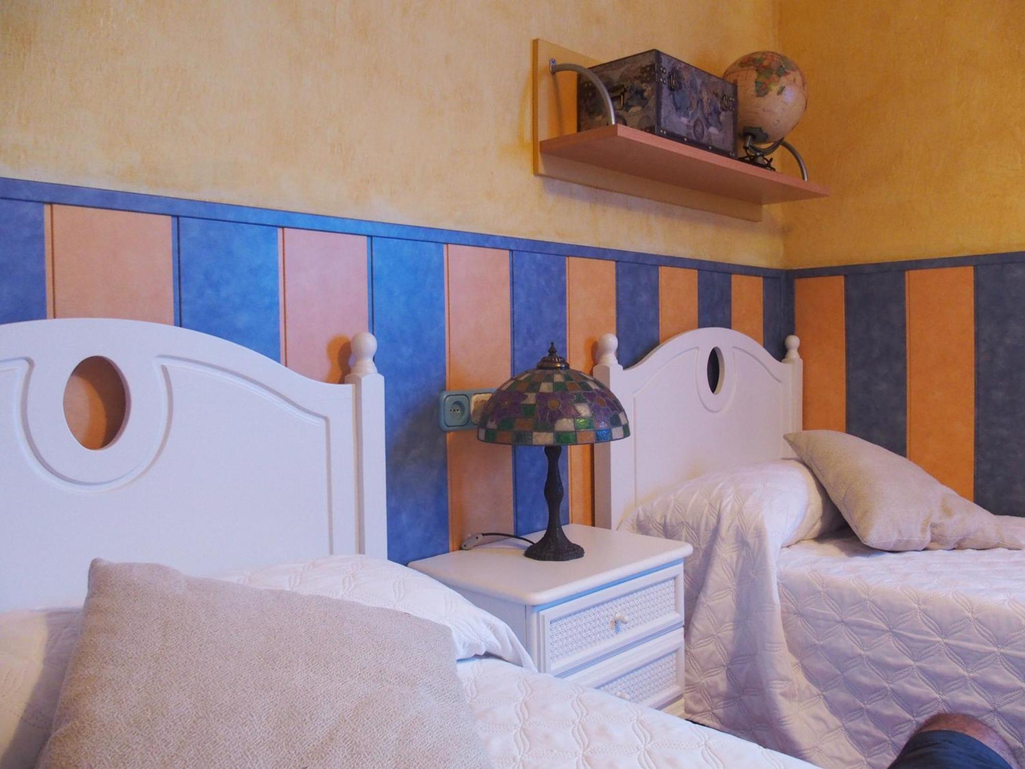 Holiday home Casa Luciita: Agradable Con Chimenea, Patio Y Bbq.